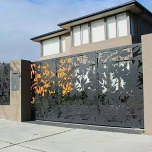 Portail battant en fer forgé de style européen haut de gamme pour villas et appartements – Porte extérieure moderne en fer fabriquée au Vietnam - Product Image 1