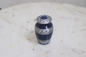 Urna Funeraria Miniatura Hecha a Mano, Personalizada con Esmalte Impreso, Ecológica, Duradera, Decorativa, para Guardar Cenizas de Mascotas, Ataúd Americano - Product Image 3