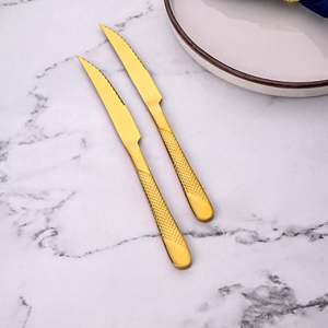 Juego de 2 cuchillos para carne de acero inoxidable Radiant Gold - Product Image 2