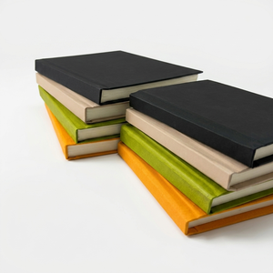 Cahiers à couverture rigide de qualité supérieure avec reliure durable, designs élégants et papier de qualité, idéaux pour l'écriture, la journalisation, les cadeaux et - Product Image 1