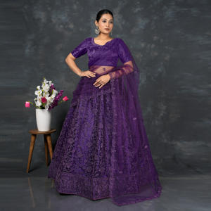 Lehenga Choli Premium con Bordado de Hilo en Toda la Prenda, Dupatta Suave y Fluida, Elegante para Bodas, Diwali, Bailes de Graduación, Fiestas en la Playa, Largo hasta el Suelo - Product Image 4