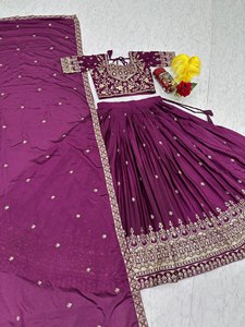 VISHNU K DESIGNS LAHENGA CHOLI DUPATTA, Traje de Seda Chinon con Bordado de Hilo y Lentejuelas, Productos de Punto de Manga Corta - Product Image 6