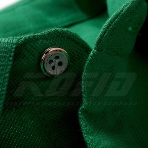 Chemises polo haut de gamme avec tissu doux et coupe confortable, idéales pour les tenues décontractées, les vêtements de bureau et le style de mode quotidien. - Product Image 2