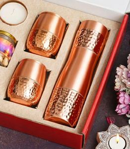 ขวดน้ำทองแดงสำหรับการใช้ชีวิตอย่างมีสติ  ภาชนะใส่เครื่องดื่มโลหะรีไซเคิลที่เป็นมิตรต่อสิ่งแวดล้อม ช่วยสนับสนุนไลฟ์สไตล์ที่สมดุลและสุขภาพที่ดีตามธรรมชาติ - Product Image 4