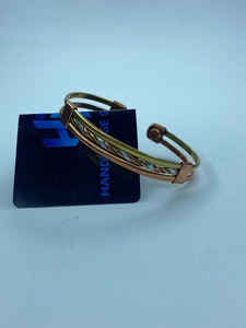 Bracelets manchette en laiton et cuivre plaqué or vintage unisexe, commande en gros, fournisseur de logos personnalisés, Handforge Global Impex - Product Image 3