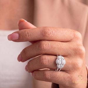 Bague de fiançailles ovale à trois pierres halo de haute qualité, diamant de laboratoire, or, bijoux fins, alliances pour femmes - Product Image 3