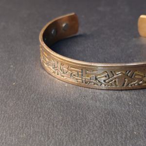 Brazalete de Cobre con Patrón Vintage - Brazalete de Cobre Grabado con Diseño Étnico Tribal - Brazalete Biomagnético para la Salud y Vitalidad - Product Image 6