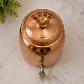 Distributeur d'eau en cuivre avec robinet, finition martelée, style vintage, design rond, vaisselle en métal durable - Product Image 4