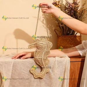 Bolso de hombro tejido a mano con forma de caballito de mar, estilo bohemio, bandolera con correa de cadena para mujer - Product Image 1