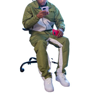 Ensemble de survêtement décontracté pour homme en coton 100% avec capuche, pantalon de survêtement et sweat-shirt personnalisable - Product Image 2