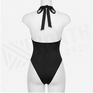 Maillot de bain une pièce noir pour femme avec découpe et bas string extensible - Product Image 2