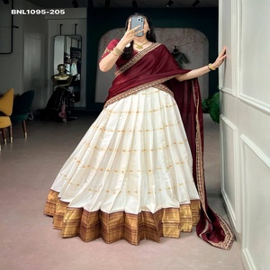 Meilleur tissu en soie et coton avec bordure tissée Zari et lehenga blanc évasé - Ensemble choli marron avec perles et travail manuel - Fournisseur mondial - Product Image 1