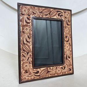 Marco de fotos de mesa moderno de tamaño personalizable precio de fábrica al por mayor marco de fotos de cuero genuino de diseñador occidental mecanizado a mano - Product Image 4