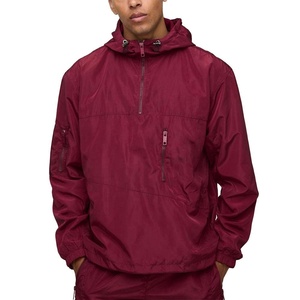 Veste coupe-vent bordeaux unie personnalisable avec logo 2026, imperméable et respirante, à demi-zip avec capuche, vente en gros - Product Image 1