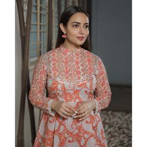 Ensemble Kurta et Sharara en coton tissé imprimé pour femme, style péplum, manches longues, doux, inspiré de la mode indienne et pakistanaise, couleur Orange Perle - Product Image 4
