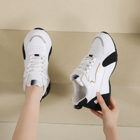 Sneakers à Marque Privée pour Femmes et Hommes, Design Sportif Rétro, Tige en PU, Chaussures Casual, Logo et Couleur Personnalisés