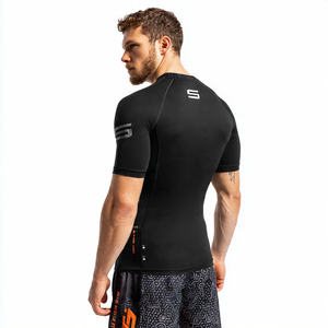 Maillot de compression sublimé pour homme – Tenue d'entraînement, Rash Guard personnalisé imprimé, Maillot de bain et de plage, Hauts Rash Guard imprimés pour hommes - Product Image 4