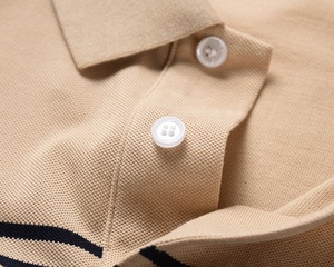 Vente en gros à bas prix de polos personnalisés pour hommes, polo en coton piqué de haute qualité et confortable - Product Image 4