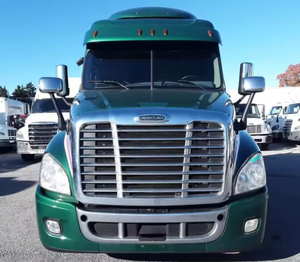 พร้อมใช้งาน ปี 2022 รถบรรทุก Freightliner Cascadia 125 Sleeper Semi Truck - ห้องนอนแบบ Condo ขนาด 72 นิ้ว, 475 แรงม้า, เกียร์ธรรมดา รถบรรทุกมือสองสำหรับขาย - Product Image 5