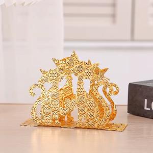 Porte-serviettes en métal durable fait main et écoresponsable avec cadre structuré, ajoute une symétrie visuelle aux thèmes de table festifs - Product Image 5