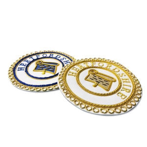 Novedad 2026: Emblemas y insignias masónicas bordados a mano para coser en tela, insignias OEM para delantales a precio económico. - Product Image 2