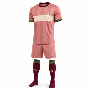 Fabricant de tenues de football personnalisées pour adultes |   Uniforme de football d'été sublimé OEM/ODM à faible MOQ |   Polyester haute performance - Product Image 3