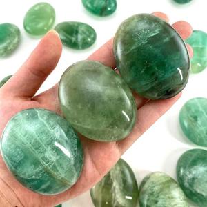 Chakralume Pierre de paume ovale en fluorite verte naturelle, polie, cristal de guérison, Reiki, méditation, énergie, décoration, cadeau de mariage - Product Image 5