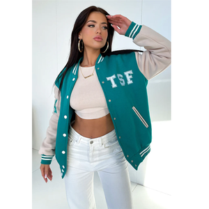 Veste universitaire surdimensionnée personnalisée pour femme, couleur turquoise/beige, style baseball, en laine, coupe courte, pour femme - Product Image 4