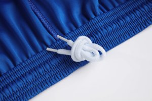 Maillot de football personnalisé pour homme, blanc et bleu rayé, manches courtes, en polyester anti-humidité, coupe athlétique, toutes saisons, tenue d'équipe - Product Image 4
