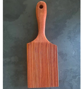 Tabla de Cortar Pasta de Madera Hecha a Mano, Utensilio de Cocina Ecológico para Hacer Gnocchi y Espátula para Mantequilla - Product Image 1