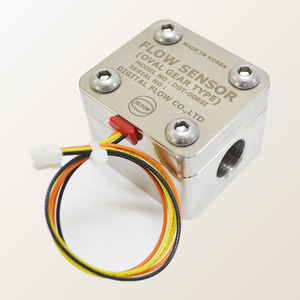 เซ็นเซอร์วัดการไหลแบบโอวัลเกียร์ DIGITAL FLOW DGT-008SI ผลิตจากสแตนเลส 316L พร้อมเกลียวในขนาด PT 3/8 จากผู้จัดจำหน่ายเซ็นเซอร์ - Product Image 1