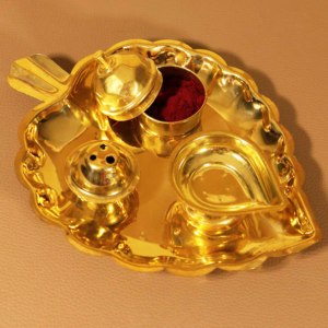 Ensemble de thali en laiton en forme de cœur pour la pooja, avec diya, support pour dhoop et porte-kumkum, pour la décoration de temple domestique - Product Image 3