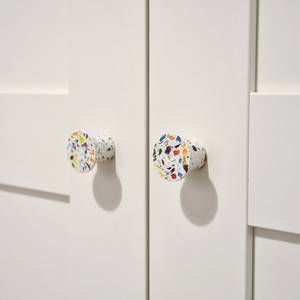 Boutons de meuble en résine terrazzo confettis, modernes et marbrés, faits à la main, accessoires de mobilier minimalistes, boutons de tiroir en résine - Product Image 2