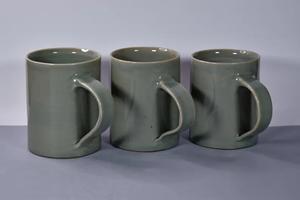 Taza de Cerámica Clásica con Acabado Liso y Brillante, Estructura de Pared Recta, Asa Cómoda, Retención de Calor, Diseño para el Uso Diario - Product Image 3