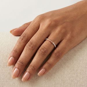 Exquisito Anillo de Oro Rosa con Diamante Natural de 0.07 Quilates, Corte Brillante Redondo, Claridad VS SI, Certificado IGI, para una Elegancia Atemporal - Product Image 1