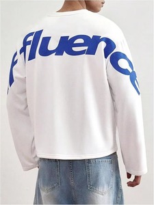 เสื้อยืดแขนยาวสีขาวทรงโอเวอร์ไซส์สำหรับผู้ชาย คอโอ ผ้าคอตตอนเจอร์ซีย์ สวมใส่สบาย พิมพ์ลายโลโก้ด้านหน้าและแขนเสื้อ - Product Image 4
