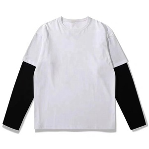 T-shirt décontracté personnalisé de haute qualité, style délavé à l'acide, à double manche, 100% coton, double couche, imprimé sérigraphié, noir et crème - Product Image 3