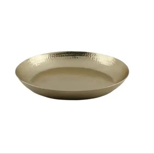 Bandeja Decorativa Rectangular de Metal con Patrón Grabado Abstracto, 2 Piezas, Diseño Minimalista con Asa - Product Image 4