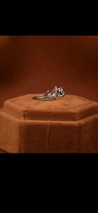 Anillo de Compromiso de Diamante Moissanite de Corte Redondo de Alta Calidad, Plata de Ley 925, Engaste de Canal, Certificado IGI, Anillo Nupcial de Lujo - Product Image 2