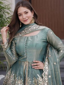 NOIIR PIGEON Salwar Kameez brodé violet pour femme, tenue traditionnelle indienne et pakistanaise pour mariage, coupe régulière, longueur standard - Product Image 4