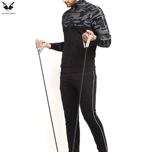 Conjunto Deportivo Negro para Hombre, Producto de la Más Alta Calidad, Tela de la Mejor Calidad, Sudadera con Cierre y Cuello Alto Personalizado - Product Image 2