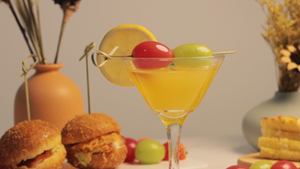Palillos de Bambú Sostenibles Hechos a Mano con Diseño de Flor para Sándwiches, Frutas, Catering, Uso Desechable - Product Image 3