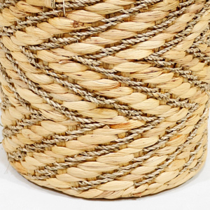 Panier à linge durable en jacinthe d'eau et en jonc de mer avec poignées pour une organisation polyvalente de la maison - Product Image 4