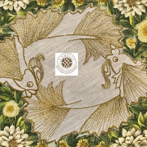 Servilleta de lino para cóctel bordada con un elegante pez dorado, líneas fluidas que añaden suavidad y un encanto elegante a la mesa. - Product Image 5