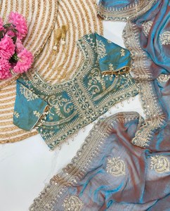 Sari Fendy Sartin pour femme, très doux et élégant, à l'aspect riche, avec de magnifiques broderies, travail de sequins de 3 mm, bordure lourde et motifs brodés, fabriqué en Inde - Product Image 3