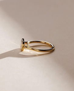 Anillo de Compromiso con Diamante Cultivado en Laboratorio, Corte Esmeralda de 1.50ct, Oro Sólido de 14K, E VS1, Solitario con Engaste de Bisel, Anillo de Boda de Lujo para Mujer - Product Image 3