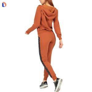 ชุดวอร์มผู้หญิงผลิตตามสั่งผู้ผลิตในปากีสถาน - Product Image 6