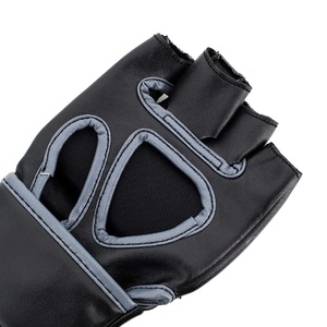 ถุงมือ MMA หนังพรีเมียมแบบเปิดนิ้ว น้ำหนักเบา ซับแรงกระแทก ป้องกันได้ดี จับกระชับมือ ปรับระดับข้อมือได้ เหมาะสำหรับการฝึกซ้อม - Product Image 5