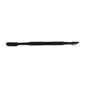 Pousse-cuticules professionnel en acier inoxydable léger et durable avec poignée texturée antidérapante pour manucure double usage haute performance - Product Image 1