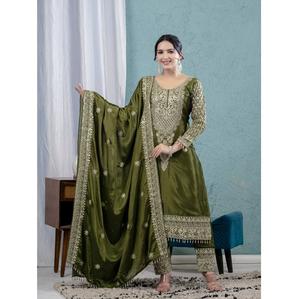 Ensemble haut et pantalon de designer moderne de qualité supérieure avec dupatta pour un style ethnique et des occasions festives, disponible en gros. - Product Image 1